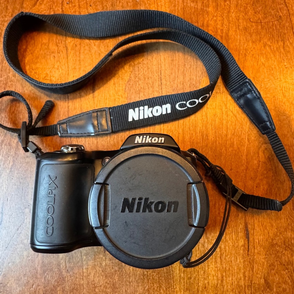Nikon Digital Camera TESTED‎ Black Coolpix L100 15x Optical Zoom 10MP Bridge